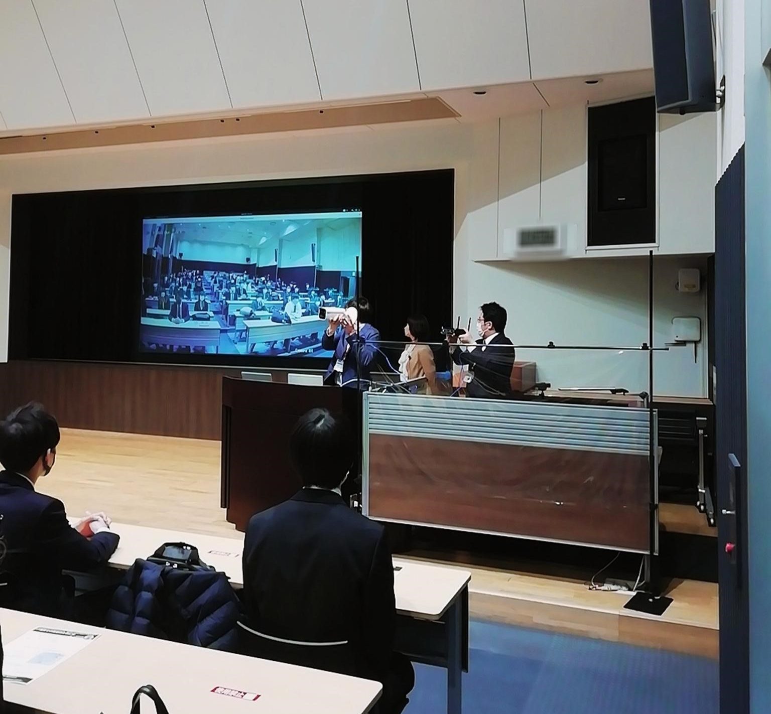 日本電子専門学校在学中の学校で内定者が登壇！企業説明会で後輩へエールを送る！