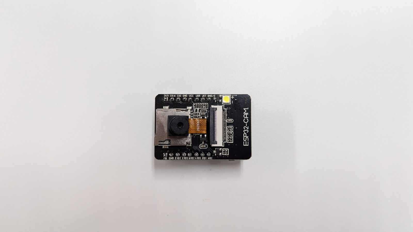 Ai-Thinker製のOV2640カメラ搭載型のESP32-CAM